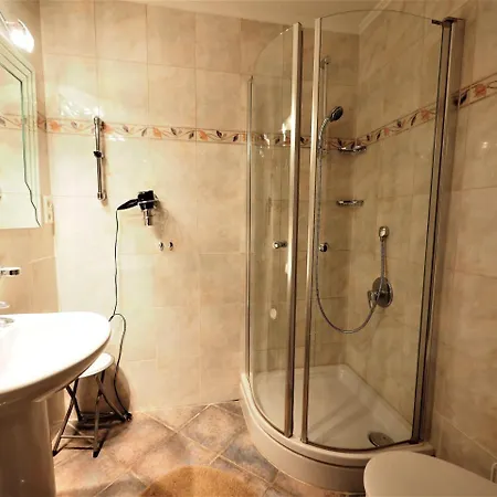 Residenz-Seeblick-Res-404 Apartman